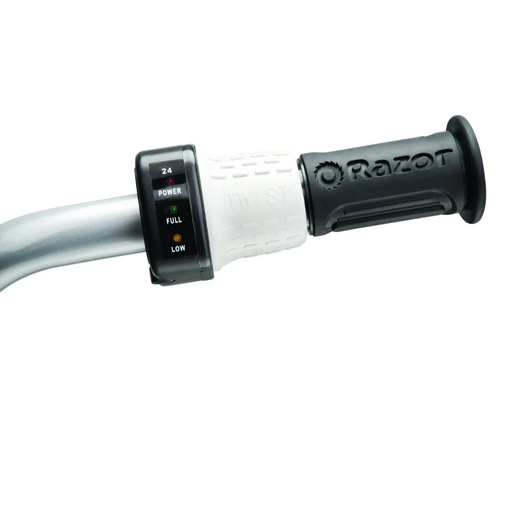 Razor Dirt Quad 500 15kmph Age 14+ - Image 5